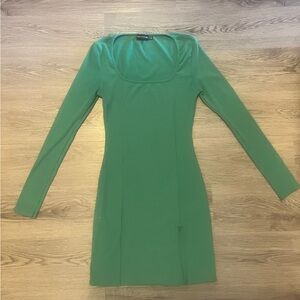 Green long sleeve bodycon dress